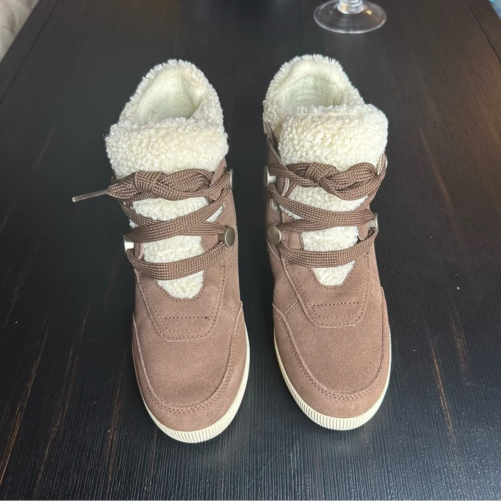 Women's SOREL Out N About Faux Shearling Bootie Tobacco/Natural Size 8
